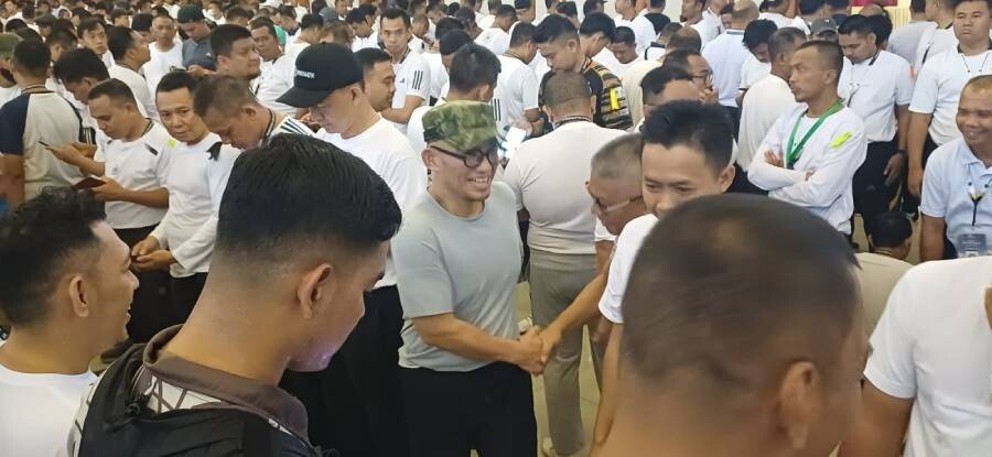 Wakil Menteri Haji dan Umrah RI, Dahnil Anzar Simanjuntak, mengajak peserta Diklat PPIH 2026. Foto: LINES.