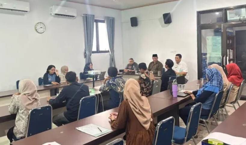 DPW LDII Kepulauan Bangka Belitung bekerja sama dengan Dinas Lingkungan Hidup dan Kehutanan (DLHK) Kepulauan Bangka Belitung mengenai Program Kampung Iklim. Foto: LINES.