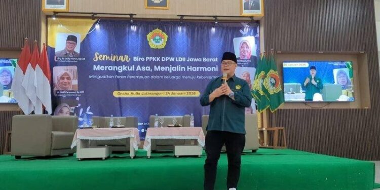 Ketua DPW LDII Jawa Barat Dicky Harun di seminar Biro PPKK LDII Jabar. Foto: LINES.