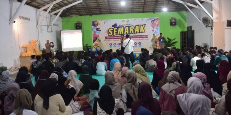 Ratusan generasi muda LDII Ketapang mengikuti Semangat Pengajian Akhir Tahun Generasi Ketapang (SEMARAK). Foto: LINES.