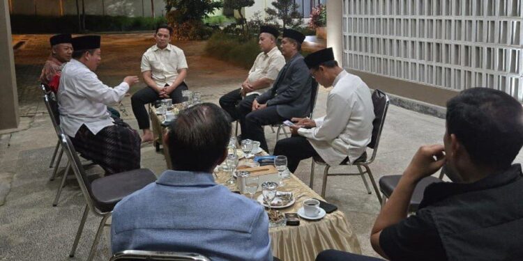 Ketua DPD LDII Lampung Selatan, Sugiono menghadiri undangan silaturrahim dengan Bupati Lampung Selatan. Foto: LINES.