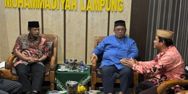 Silaturahim DPW LDII Lampung bersama Cendekiawan Muslim Ahmad Ali. Foto: LINES.