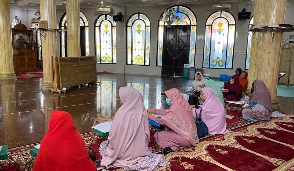 LDII Sawahan Timur menggelar pengajian wanita. Foto: LINES.