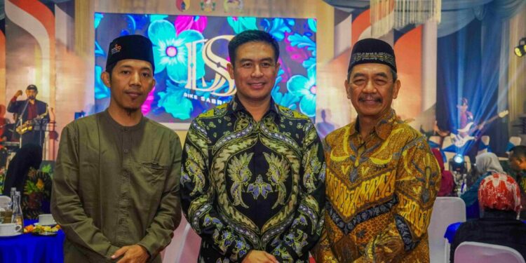 Pondok Pesantren Wali Barokah Kota Kediri menghadiri kegiatan “Lepas Sambut dan Serah Terima Jabatan Komandan Kodim 0809/Kediri”. Foto: LINES.