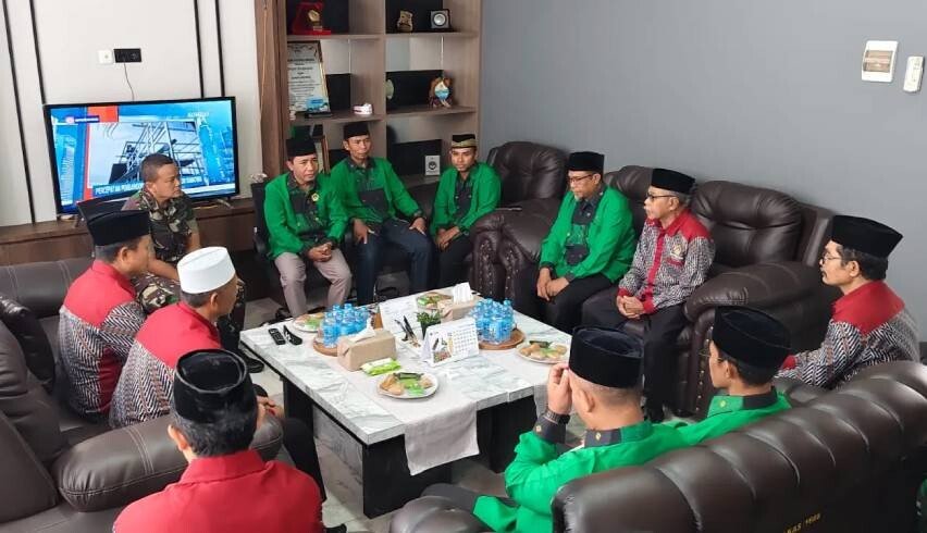 DPD LDII Kota dan Kabupaten Bima silaturahim dengan Komandan Kodim (Dandim) 1608/Bima. Foto: LINES.