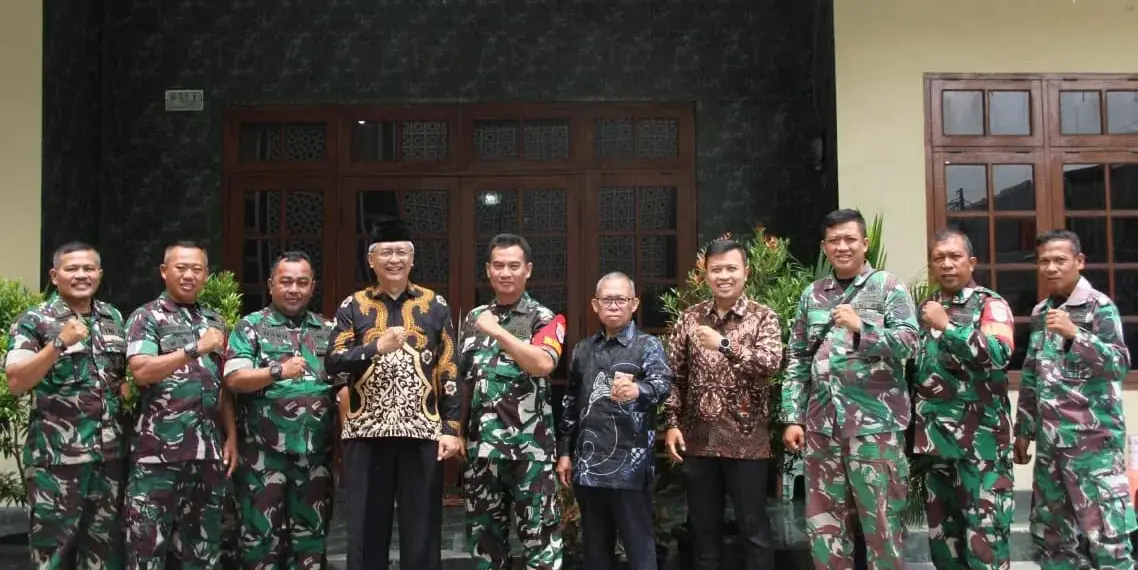 Dewan Pimpinan Daerah (DPD) LDII Kota Bekasi menyambut kunjungan Danramil 01/Kranji Kodim 0507/Bekasi, Mayor Inf. Taufik Ismail. Foto: LINES