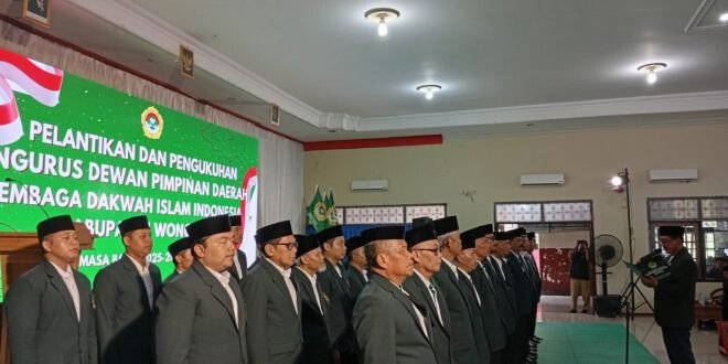 DPD LDII Wonogiri menghelat pelantikan dan pengukuhan pengurus masa bakti 2025-2030. Acara berlangsung di Gedung Giri Wahana Wonogiri. Foto: LINES
