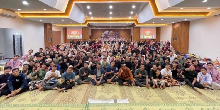 Pondok Pesantren Mahasiswa Ar-Royyan Baitul Hamdi di bawah naungan LDII Yogyakarta menggelar kompetisi MasterChef bertajuk Tumpeng Festival: Highlighting Nusantara Cuisine di Gedung Serbaguna Mantrijeron, Yogyakarta. Foto: LINES