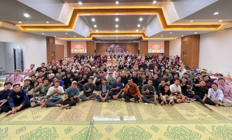 Pondok Pesantren Mahasiswa Ar-Royyan Baitul Hamdi di bawah naungan LDII Yogyakarta menggelar kompetisi MasterChef bertajuk Tumpeng Festival: Highlighting Nusantara Cuisine di Gedung Serbaguna Mantrijeron, Yogyakarta. Foto: LINES