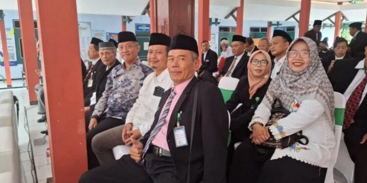 Jajaran pengurus DPD LDII Kabupaten Pemalang menghadiri upacara peringatan Hari Amal Bakti ke-80 Kementerian Agama Republik Indonesia. Foto: LINES