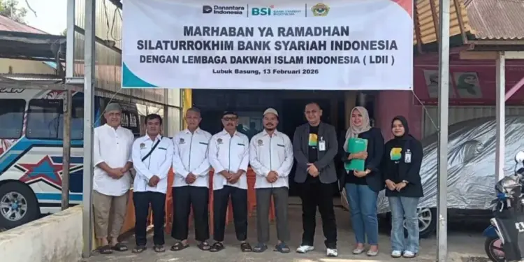DPD LDII Agam menerima kunjungan silaturahim pimpinan Bank Syariah Indonesia (BSI) Kantor Pelayanan Agam. Pertemuan tersebut berlangsung di kantor sekretariat DPD LDII Agam, pada Jumat (13/2). Foto: LINES