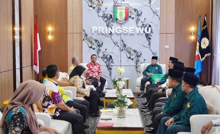 DPD LDII Pringsewu silaturahim dengan Bupati Riyanto Pamungkas. Foto: LINES.