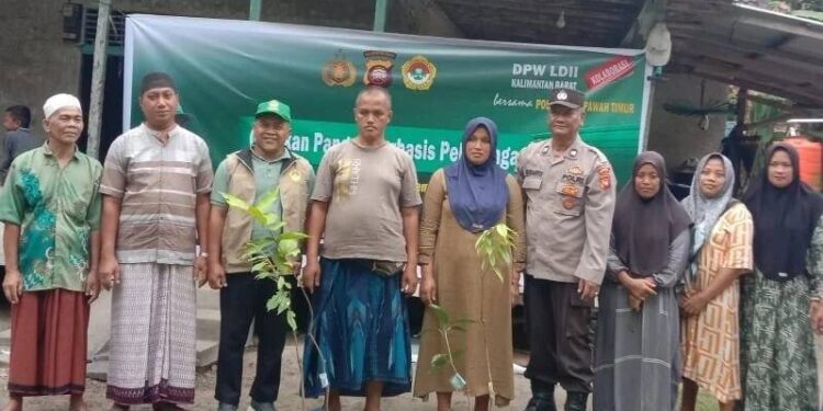 DPW LDII Kalimantan Barat (Kalbar) bersama Polsek Mempawah Timur menghelat Gerakan Pangan Berbasis Pekarangan. Foto: LINES.