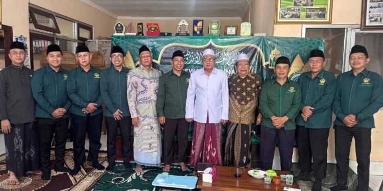 Pengurus DPD LDII Kabupaten Pasuruan bersilaturrahim dengan Majelis Ulama Indonesia (MUI). Foto: LINES.