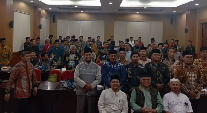 LDII DIY melatih Kader Rukyatul Hilal di Kantor DPD RI. Foto: LINES.