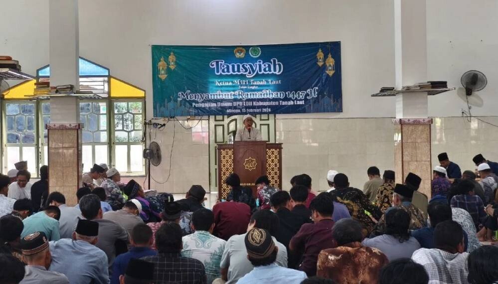 Ketua Majelis Ulama Indonesia (MUI) Kabupaten Tanah Laut (Tala), KH Ahmad Syarifuddin Noor, menyampaikan tausyiah pada pengajian umum LDII. Foto: LINES.