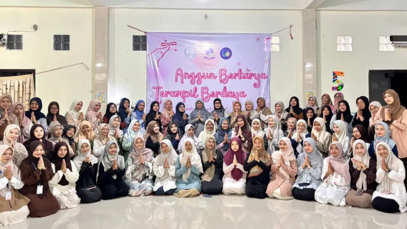 DPD LDII Kota Jambi menghelat pelatihan kerajinan tangan bertajuk “Life Skill: Anggun Berkarya, Terampil Berdaya”. Acara itu diselenggarakan di Aula DPD LDII Kota Jambi, Jambi, pada Minggu (8/2/2026) yang diikuti 67 peserta. Foto: LINES