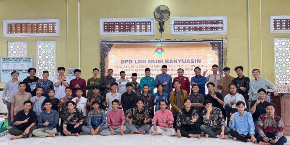 DPD LDII Musi Banyuasin menghelat pelatihan public speaking dengan tema “Speak with Confidence”. Acara itu diikuti generasi muda LDII Muba di Masjid Miftahul Huda, Muba, Sumatera Selatan, pada Minggu (8/2/2026). Foto: LINES