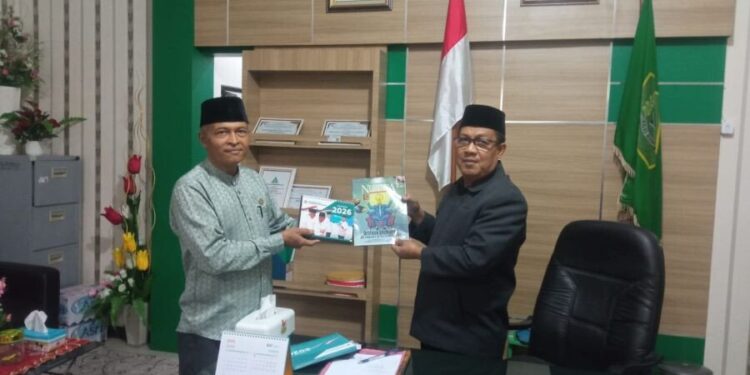 DPD LDII Sijunjung silaturahim dengan Kepala Kantor Kemenag Sijunjung, Okto Verisman, di kantor Kemenag Sijunjung