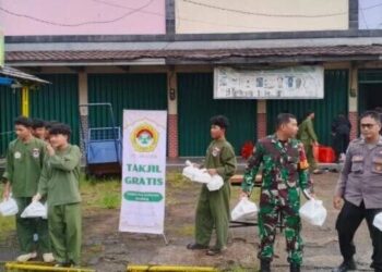 LDII Kecamatan Limo Tebar Ratusan Nasi Boks untuk Berbuka Puasa
