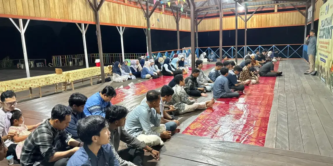 Generasi penerus LDII Kota Bontang, khususnya kalangan usia mandiri (Usman), menggelar buka puasa bersama dengan tema “Mendekatkan yang Jauh dan Mengakrabkan yang Dekat.” Foto: LINES