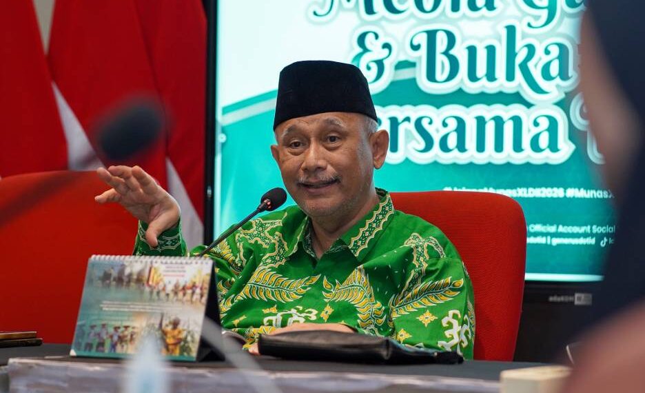 Ketua Umum DPP LDII KH Chriswanto Santoso berbicara di hadapan wartawan pada Media Gathering dan Buka Puasa Bersama, (9/3). Foto: LINES.