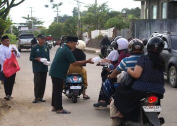 LDII Berau Berbagi Takjil Perkuat Nilai Sosial