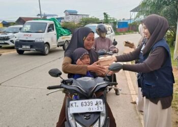 Berbagi Berkah, LDII Kutai Timur Bagikan 1.000 Takjil Ramadan