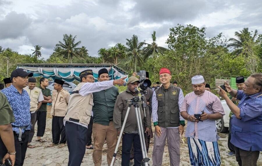 Tim Rukyatul Hilal DPW LDII Papua Barat terlibat dalam pemantauan hilal 1 Syawal 1447 H yang digelar Kantor Wilayah Kementerian Agama Papua Barat. Foto: LINES.