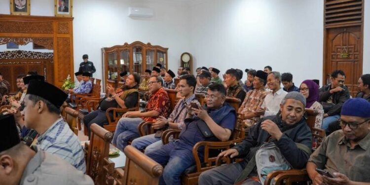 Ponpes Wali Barokah bersama DPD LDII Kota Kediri menggelar Media Gathering dan Buka Puasa Bersama. Foto: LINES.