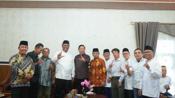 Pengurus DPD LDII Kabupaten Lampung Tengah menghadiri 'Open House' Idul Fitri yang digelar Plt Bupati Lampung Tengah. Foto: LINES.