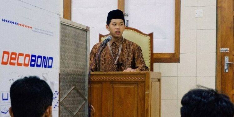 Pondok Pesantren (Ponpes) Wali Barokah Kota Kediri menggelar program rutin tahunan bertajuk “Asrama Al Quran in English”. Foto: LINES.