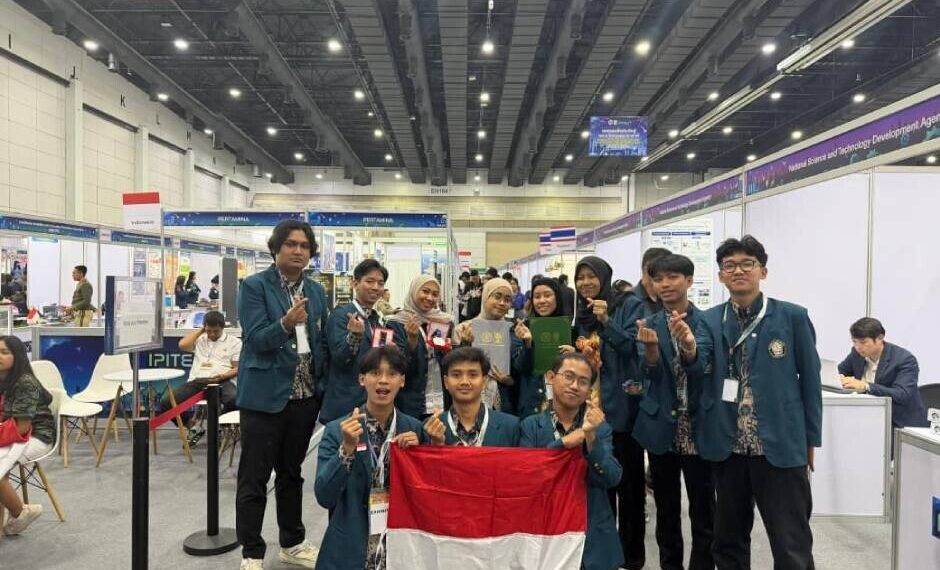 Santri PPM Bina Khoirul Insan, Semarang saat bertanding kompetisi di IPITEx, Thailand. Foto: Istimewa.