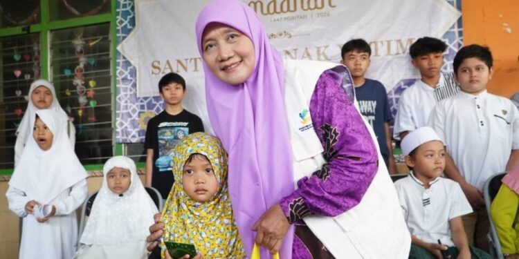 Santunan Anak Yatim DPP LDII di Kecamatan Gununganyar, Surabaya. Foto: LINES.