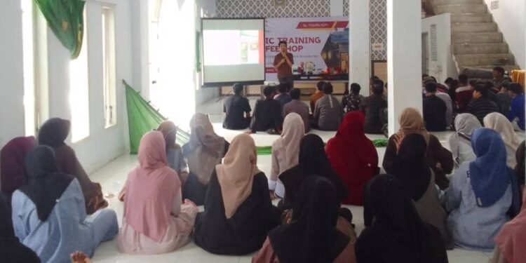 Seminar Bisnis bertajuk “Basic Training Coffeeshop”. Foto: LINES.