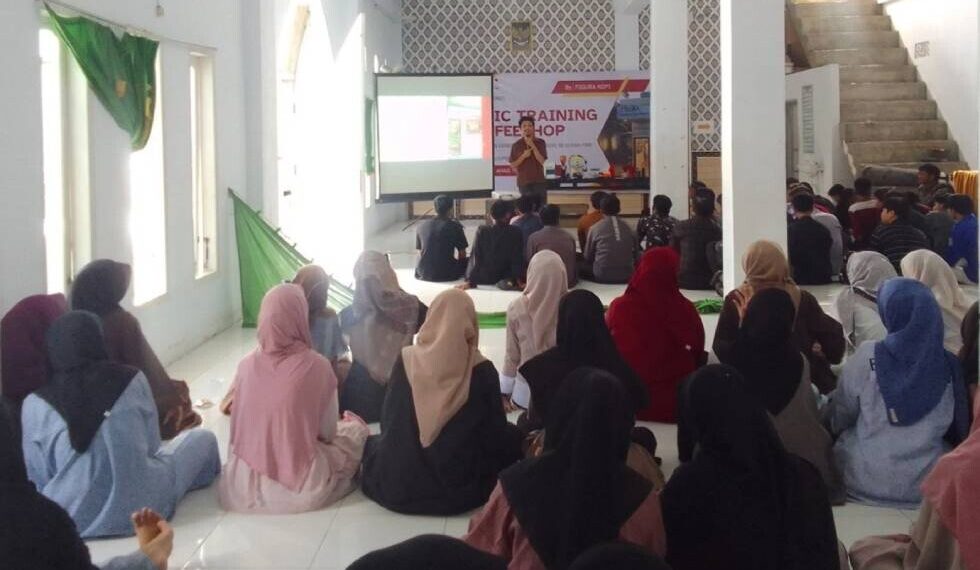 Seminar Bisnis bertajuk “Basic Training Coffeeshop”. Foto: LINES.