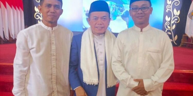 DPW LDII Jambi silaturahim dengan Gubernur Jambi, Al Haris, di kediaman pribadi Gubenur. Foto: LINES.