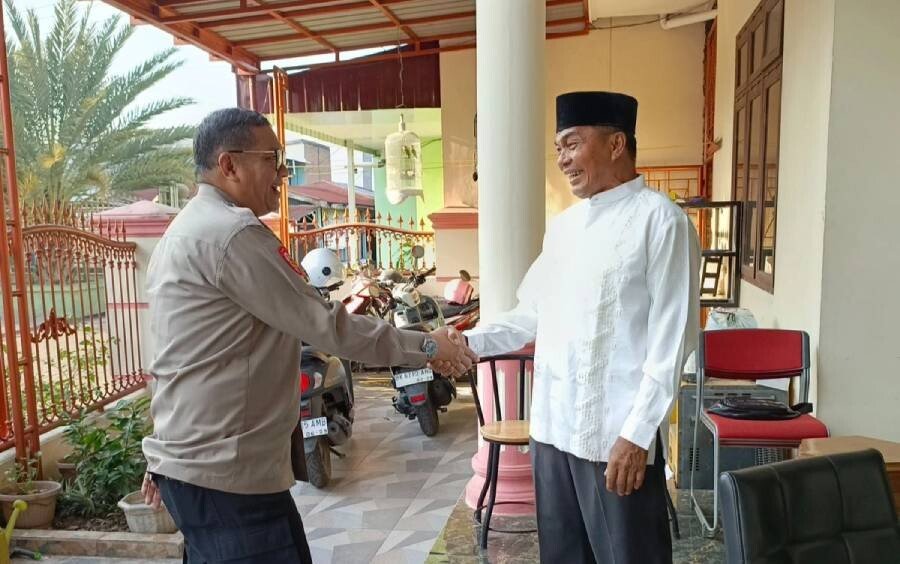 Inspektur Pengawasan Daerah (Irwasda) Polda Sumatera Utara (Sumut), Kombes Pol Nanang Masbudi silaturahim dengan pengurus DPW LDII Sumut. Foto: LINES.