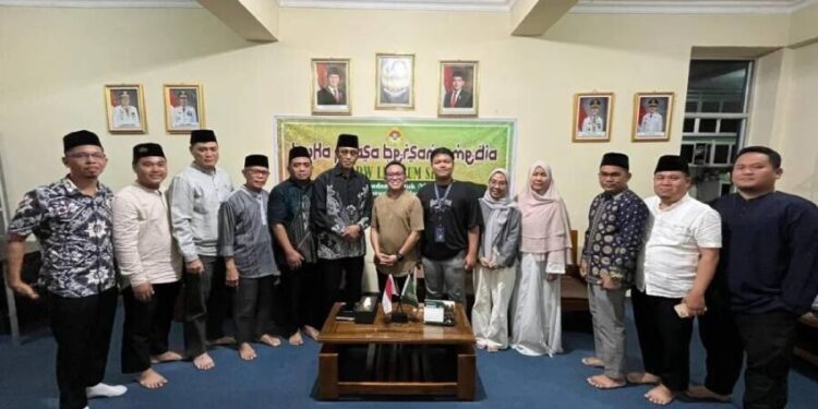 DPW LDII Sumatera Selatan melaksanakan gotong royong bersih-bersih lingkungan di 326 lokasi. Foto: LINES.