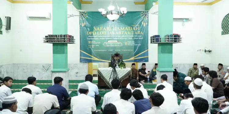 Ketua Dewan Masjid Indonesia (DMI) Provinsi DKI Jakarta, KH Ma’mun Al Ayyubi mengapresiasi semangat para pemuda yang memakmurkan masjid. Foto: LINES