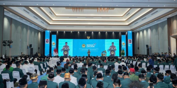 Menteri Haji dan Umrah, Mochamad Irfan Yusuf, membuka Munas X LDII. Foto: LINES