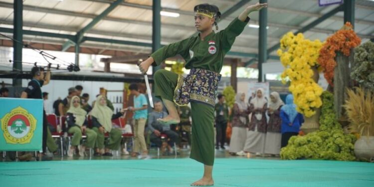 Perguruan Pencak Silat Nasional (Persinas) ASAD menggelar festival pencak silat di Genfest Munas X LDII. Foto: LINES.