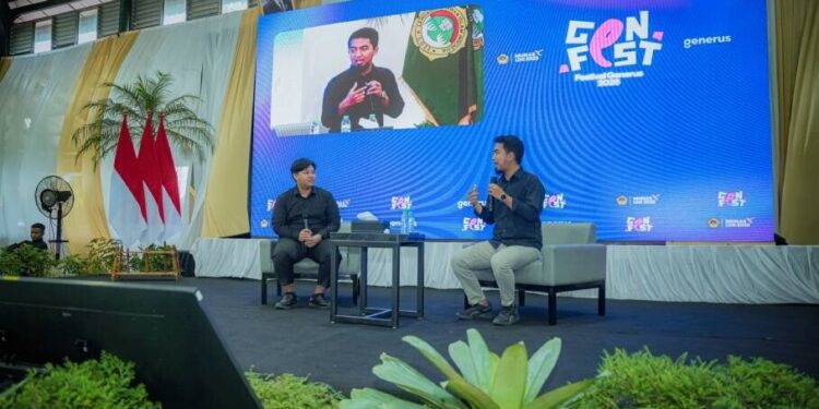Founder Ruang Generus, Fiqhi Hidayatulah menjadi pembicara di GenFest Munas X LDII 2026. Foto: LINES.