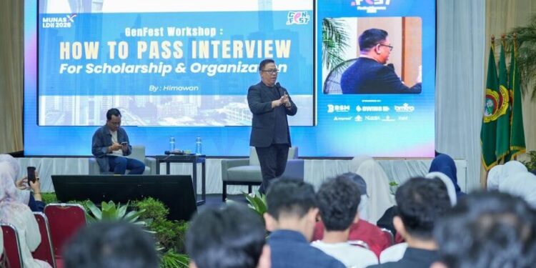 Konsultan Human Resource Himawan Pramudita membagikan tips lolos wawancara. Foto: LINES.
