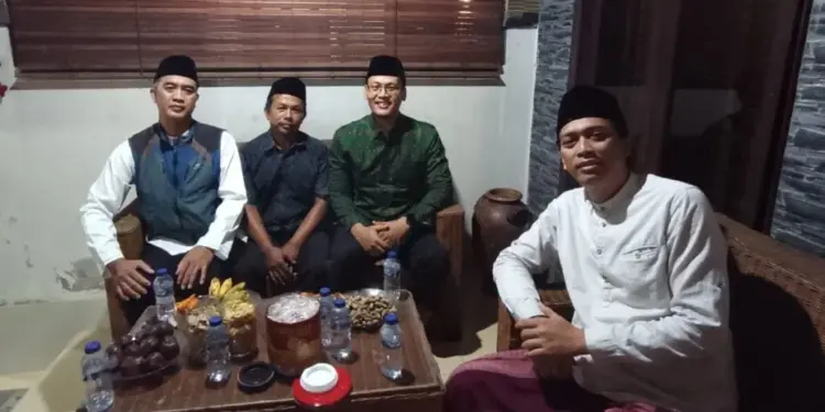 Pengurus DPD LDII Tabanan silaturahim dengan Ketua PC NU Tabanan KH Ali Mahfud Aang Khunaefi, pada Sabtu (18/4/2026). Foto: LINES