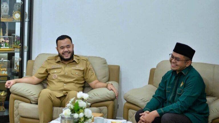 DPD LDII Kota Padang audiensi dengan Wali Kota Padang Fadly Amran di rumah dinas Wali Kota Padang. Foto: LINES.