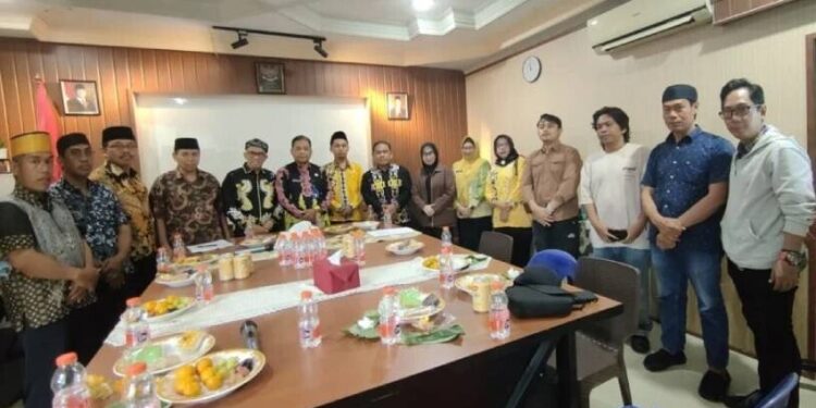 Badan Kesatuan Bangsa dan Politik (Kesbangpol) Kota Tarakan berkunjung ke Yayasan Nurhasan Insan Mulia, Kelurahan Karang Anyar. Foto: LINES.