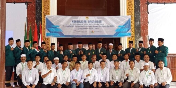 DPD LDII Kabupaten Bungo menghelat konsolidasi organisasi di Masjid Baitul Makmur, Kabupaten Bungo. Foto: LINES.