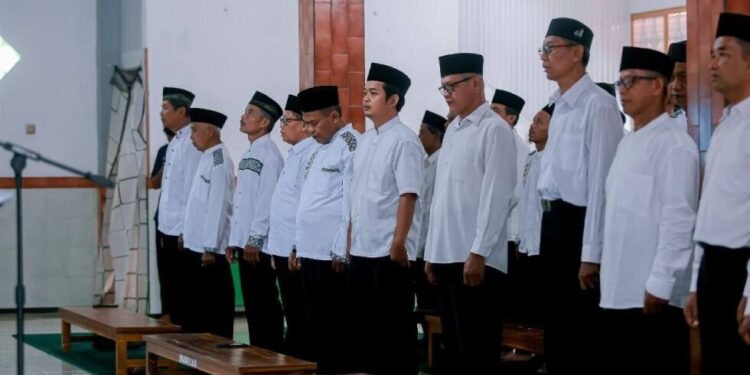 Sebanyak 14 PC LDII se-Kabupaten Purworejo secara resmi dilantik dan dikukuhkan oleh Ketua DPD LDII Kabupaten Purworejo. Foto: LINES.
