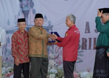 Tri Sukses Boarding School Jambi Lepas Angkatan ke-9, Komitmen Cetak Generasi Berprestasi dan Berakhlak